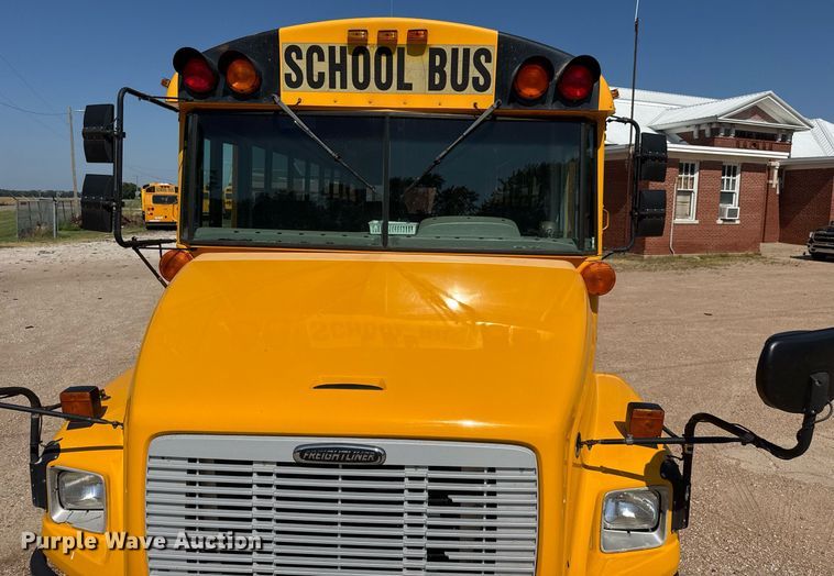 image for item DY0384 2006 Thomas Built school bus