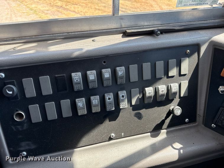 image for item DY0384 2006 Thomas Built school bus