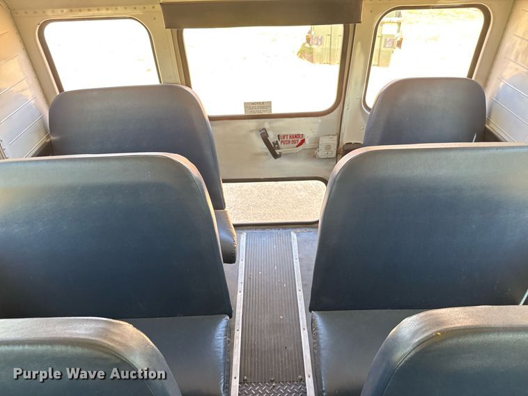 image for item DY0384 2006 Thomas Built school bus