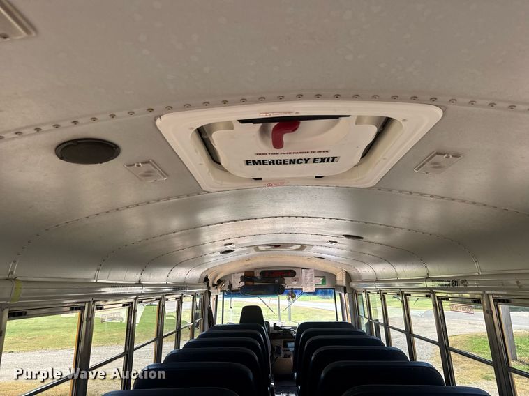 image for item DY0384 2006 Thomas Built school bus