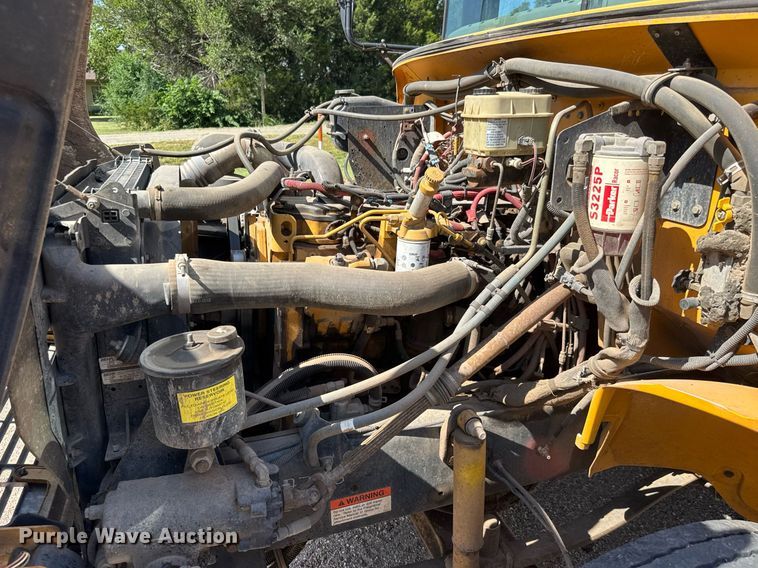 image for item DY0384 2006 Thomas Built school bus