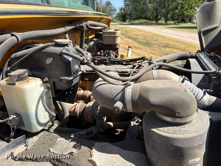 image for item DY0384 2006 Thomas Built school bus