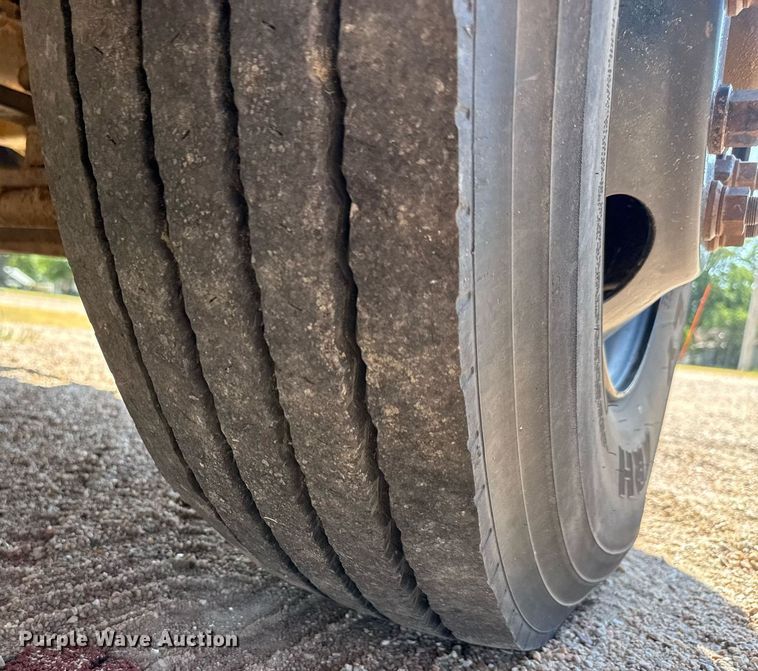 image for item DY0384 2006 Thomas Built school bus