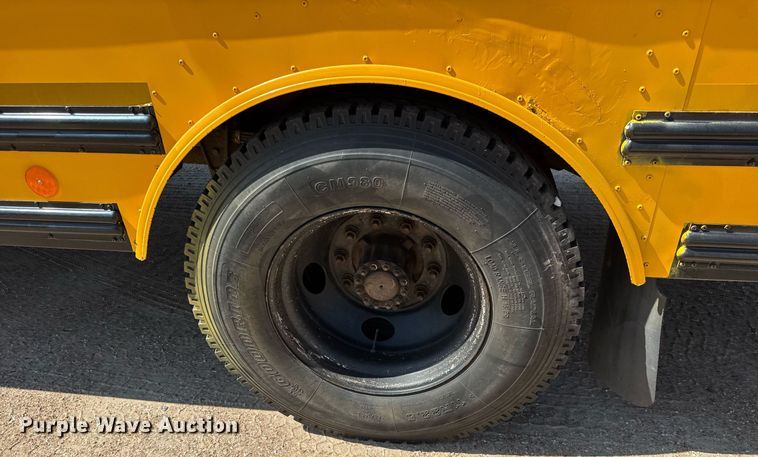 image for item DY0384 2006 Thomas Built school bus