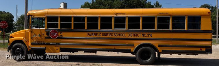 image for item DY0385 2004 Freightliner FS65 school bus