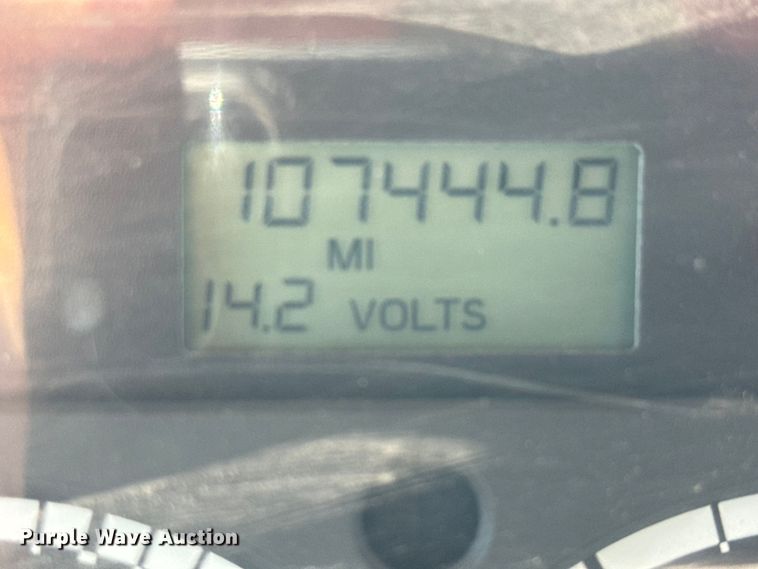 image for item DY0385 2004 Freightliner FS65 school bus