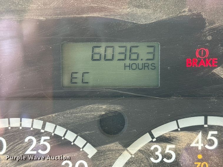 image for item DY0385 2004 Freightliner FS65 school bus