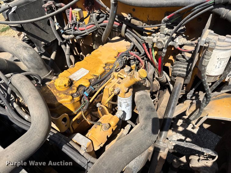 image for item DY0385 2004 Freightliner FS65 school bus