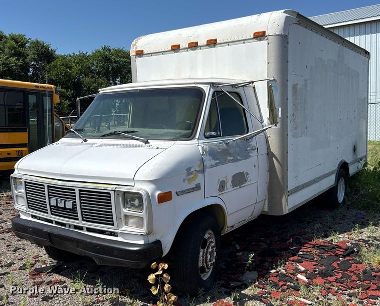 1987 GMC Vandura 3500 Box Truck VIN: 2GDHG31K3H4519733 Lot: 999304994
