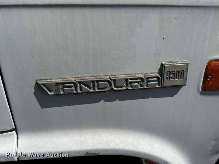 image for item DY0386 1987 GMC Vandura 3500 box truck