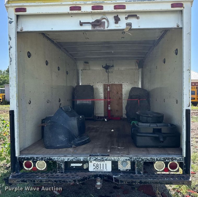 image for item DY0386 1987 GMC Vandura 3500 box truck