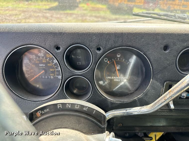 image for item DY0386 1987 GMC Vandura 3500 box truck