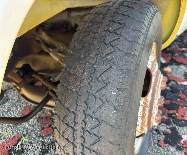 image for item DY0386 1987 GMC Vandura 3500 box truck