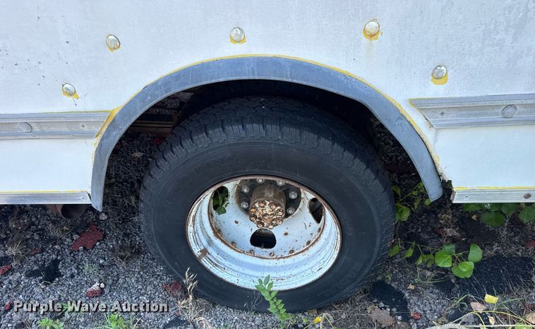 image for item DY0386 1987 GMC Vandura 3500 box truck