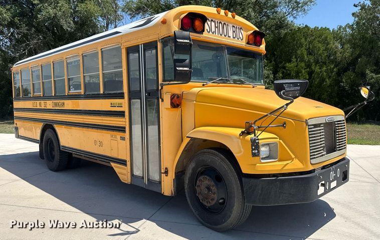 image for item DY0387 2001 Freightliner FS65 school bus