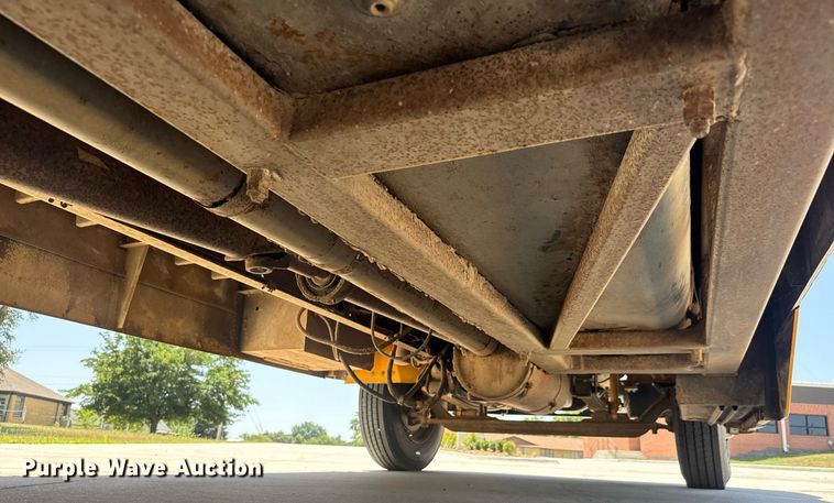 image for item DY0387 2001 Freightliner FS65 school bus