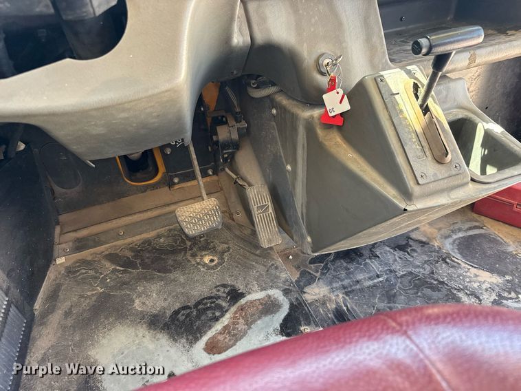 image for item DY0387 2001 Freightliner FS65 school bus