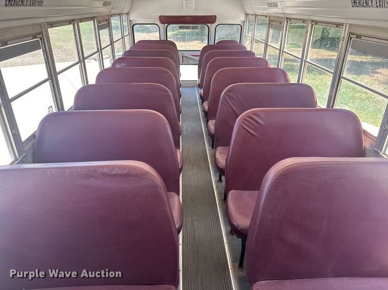 image for item DY0387 2001 Freightliner FS65 school bus