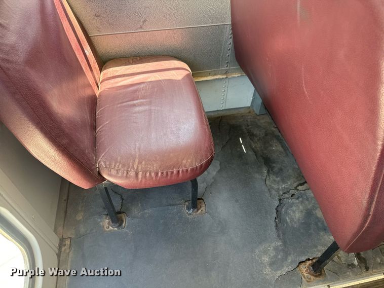 image for item DY0387 2001 Freightliner FS65 school bus