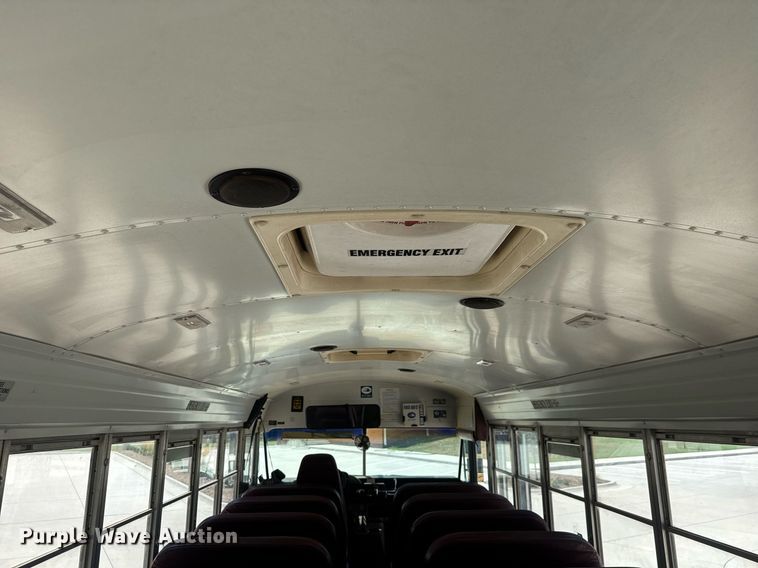 image for item DY0387 2001 Freightliner FS65 school bus