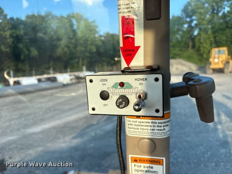 image for item DY0752 2014 John Deere 6115D tractor