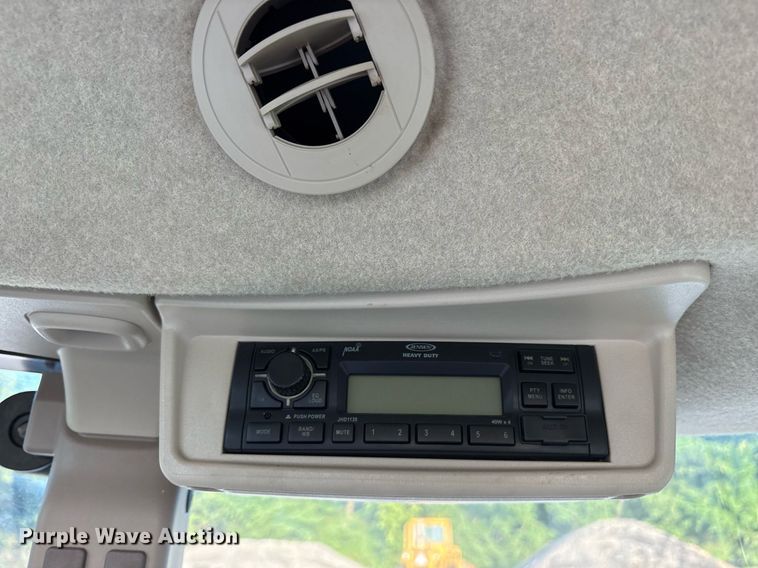 image for item DY0752 2014 John Deere 6115D tractor