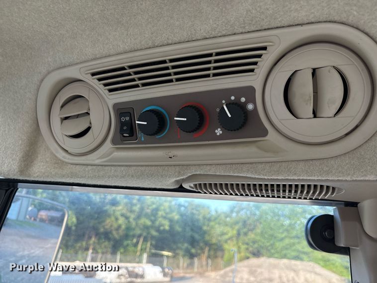 image for item DY0752 2014 John Deere 6115D tractor