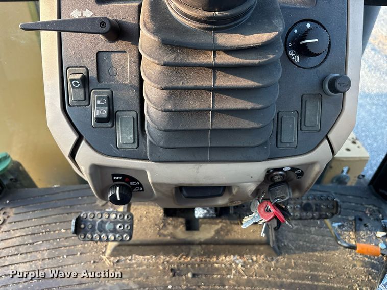 image for item DY0752 2014 John Deere 6115D tractor