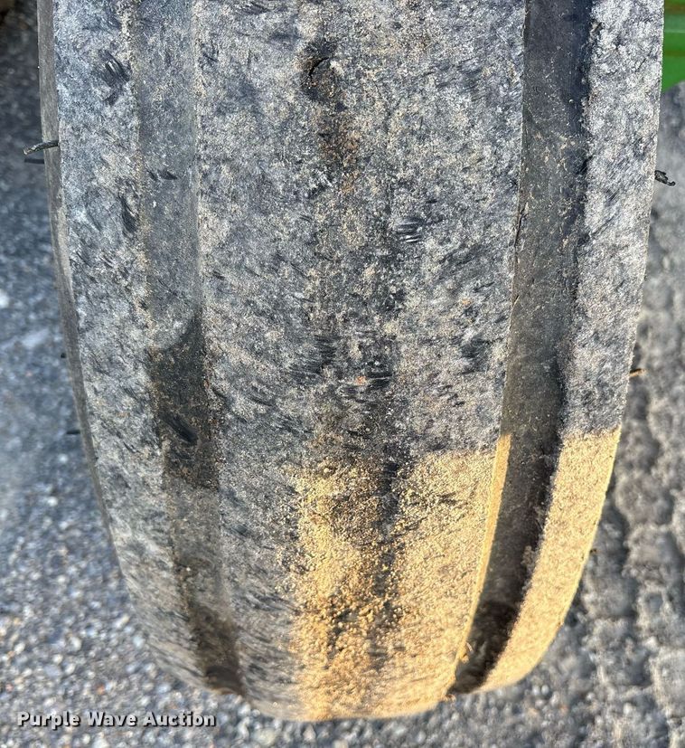 image for item DY0752 2014 John Deere 6115D tractor