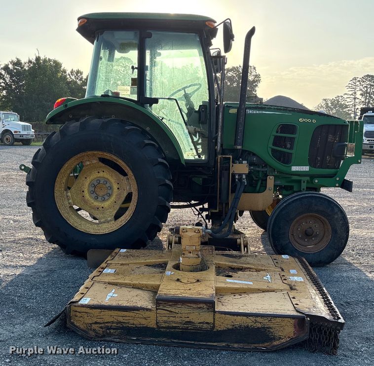 image for item DY0753 2009 John Deere 6100D  tractor