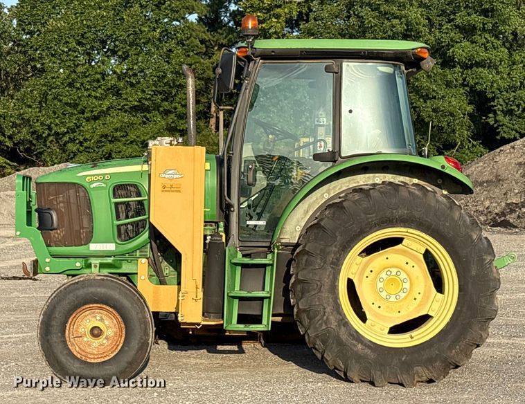 image for item DY0753 2009 John Deere 6100D  tractor