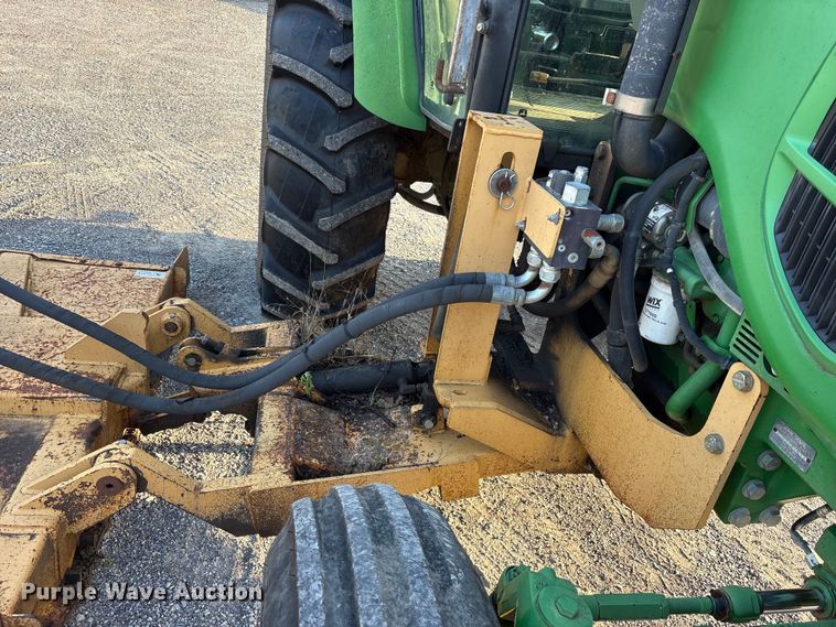 image for item DY0753 2009 John Deere 6100D  tractor