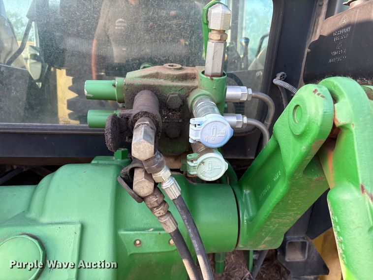 image for item DY0753 2009 John Deere 6100D  tractor