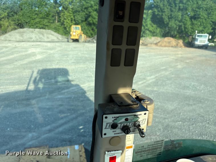 image for item DY0753 2009 John Deere 6100D  tractor