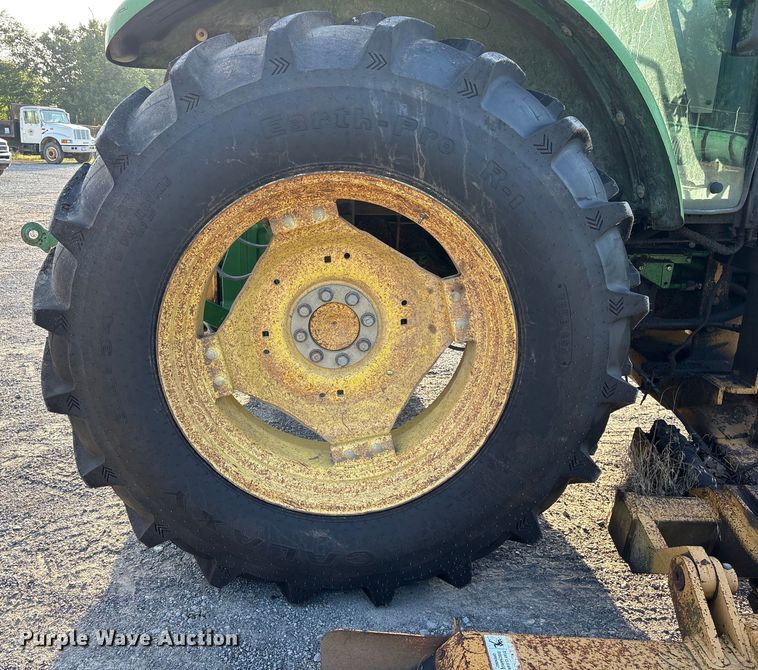 image for item DY0753 2009 John Deere 6100D  tractor