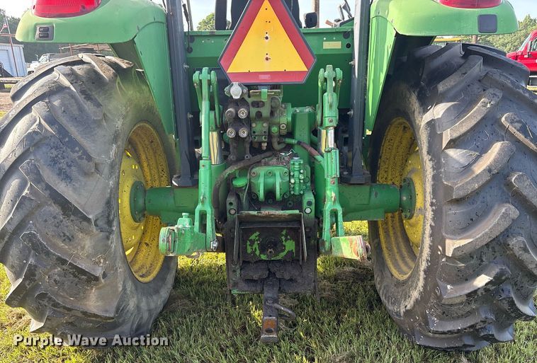 image for item DY0756 2007 John Deere 6415 tractor