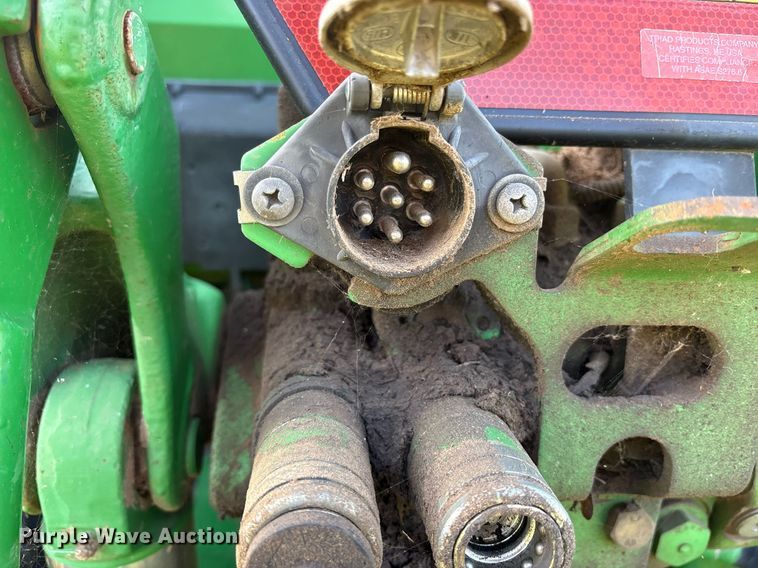 image for item DY0756 2007 John Deere 6415 tractor