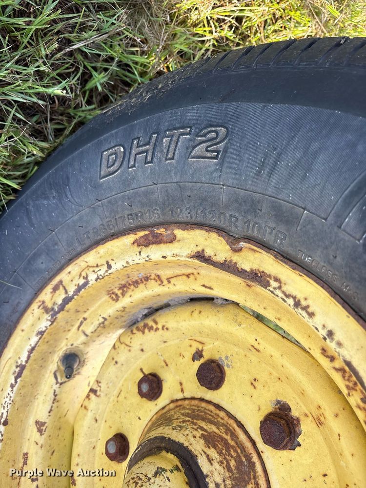 image for item DY0756 2007 John Deere 6415 tractor