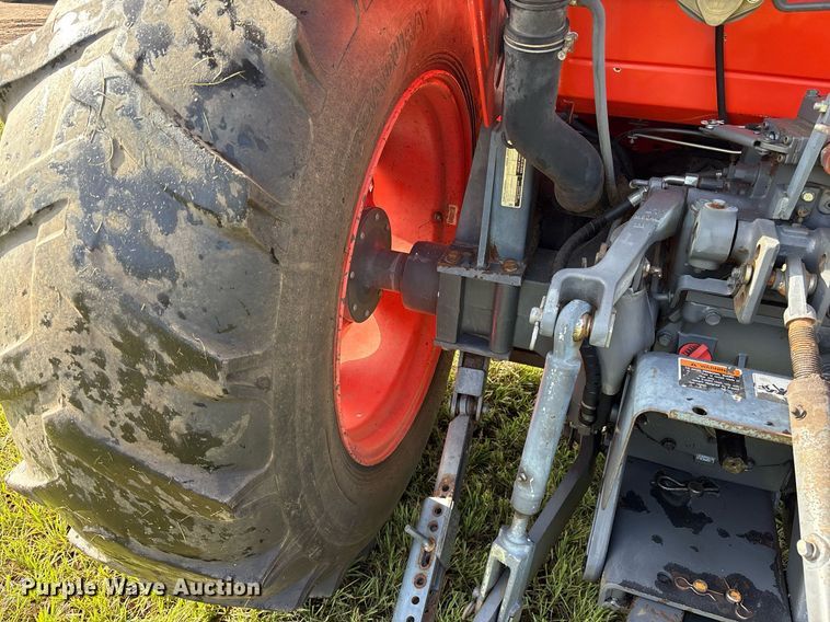 image for item DY0757 Kubota 6040F tractor