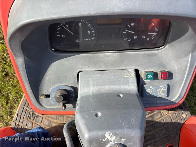 image for item DY0757 Kubota 6040F tractor