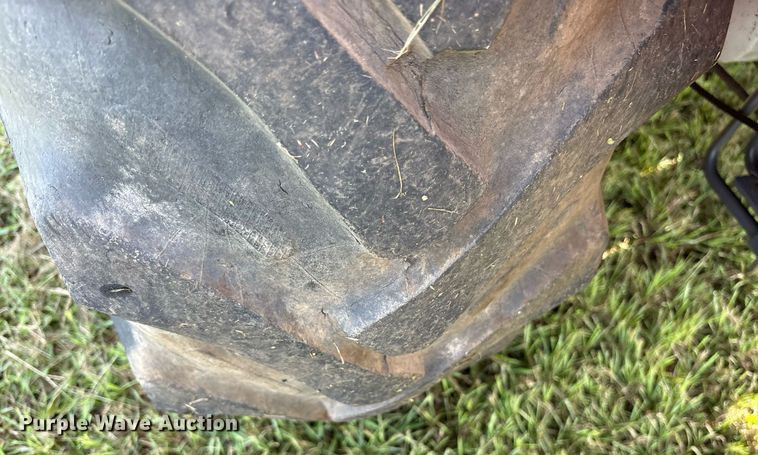 image for item DY0757 Kubota 6040F tractor