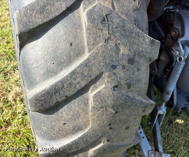 image for item DY0757 Kubota 6040F tractor