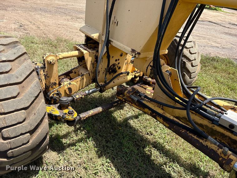 image for item DY0758 2001 Volvo C80A27 motor grader