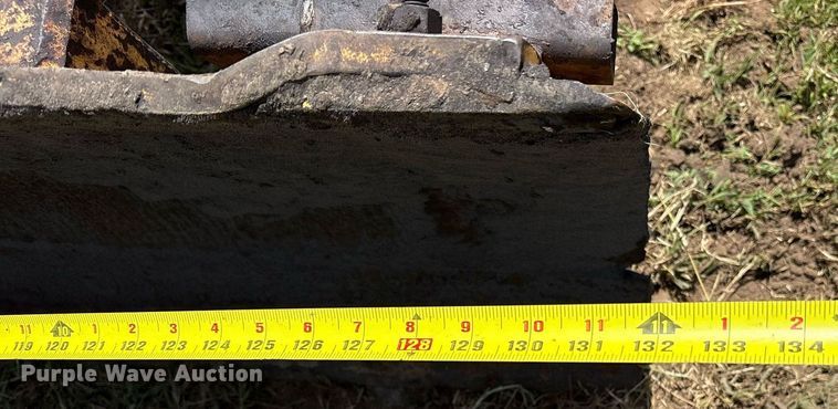 image for item DY0758 2001 Volvo C80A27 motor grader