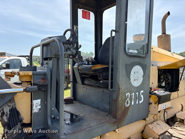 image for item DY0758 2001 Volvo C80A27 motor grader