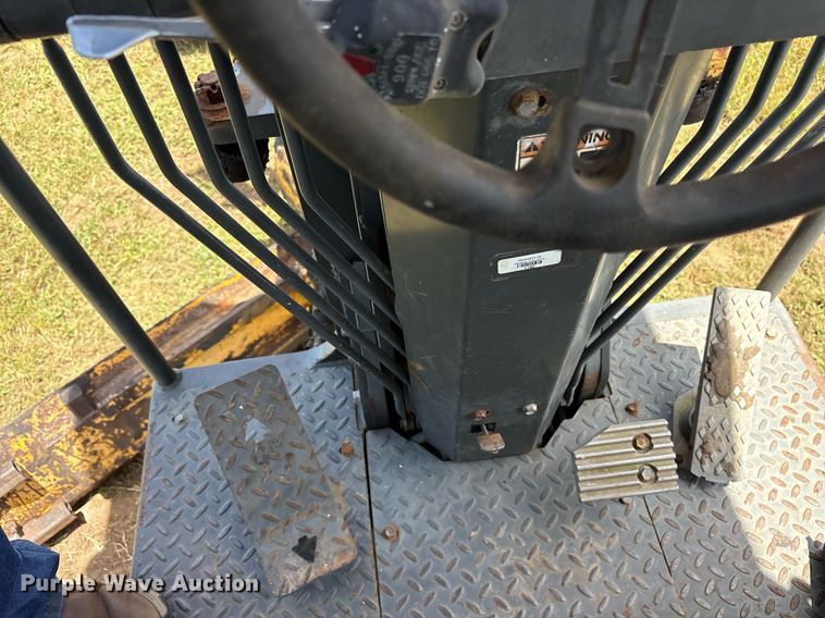 image for item DY0758 2001 Volvo C80A27 motor grader