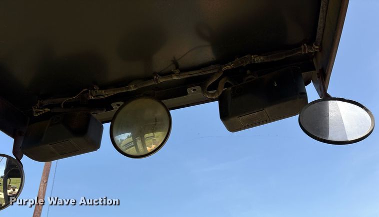 image for item DY0758 2001 Volvo C80A27 motor grader