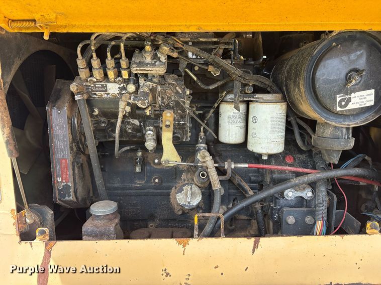 image for item DY0758 2001 Volvo C80A27 motor grader