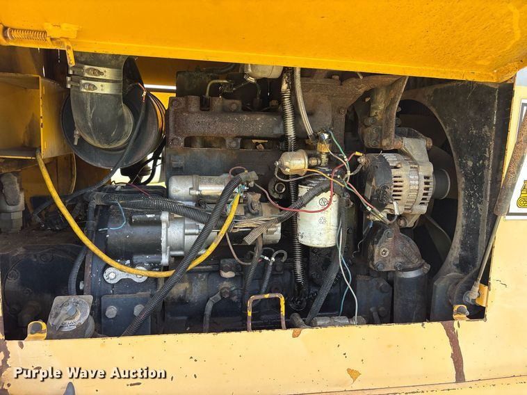 image for item DY0758 2001 Volvo C80A27 motor grader