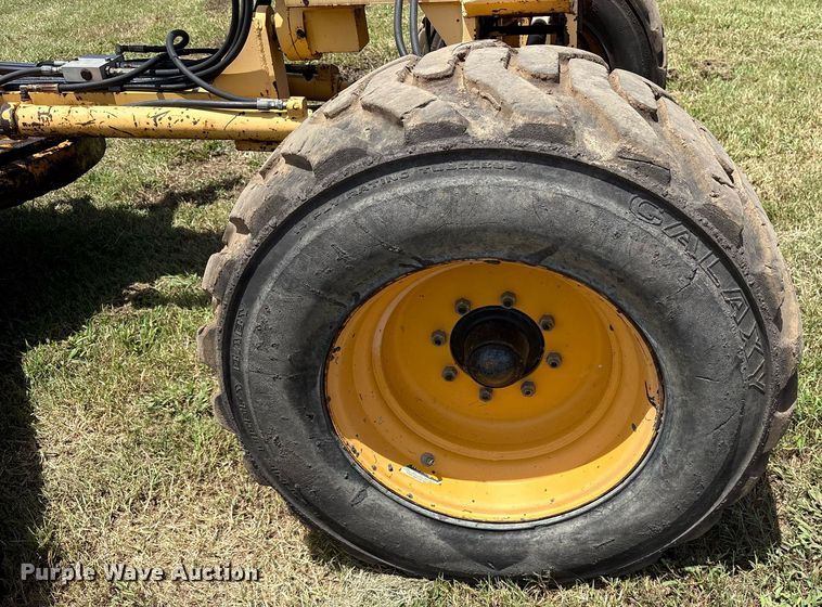 image for item DY0758 2001 Volvo C80A27 motor grader